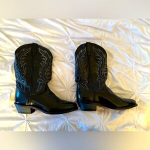 Laredo black cowgirl boots